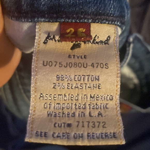 7s for all mankind size 25 length 32 - Picture 3 of 4